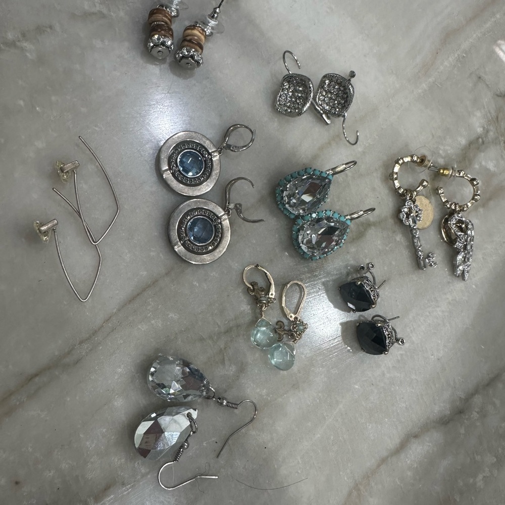 Elegant Silver and Crystal Earrings Set